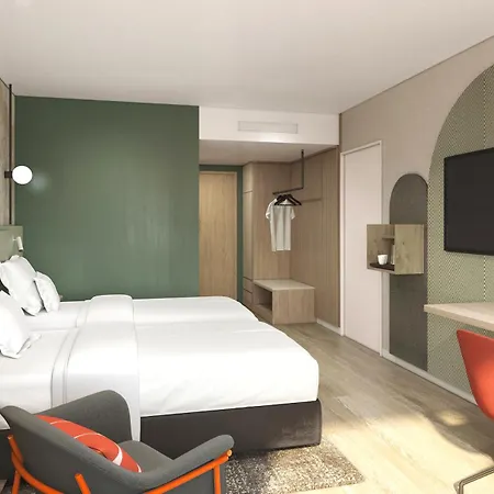 Fora By Mercure Hotel 4*