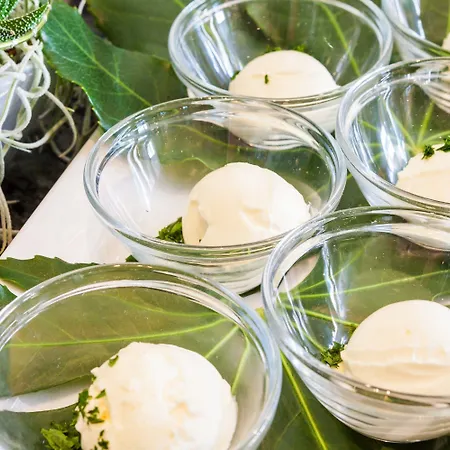 Fora By Mercure Hotel