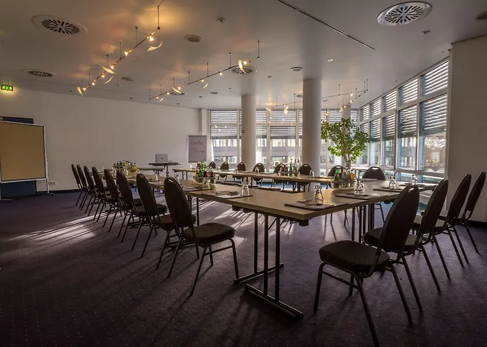 Hotel Fora By Mercure 4*