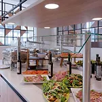 Hotel Fora By Mercure