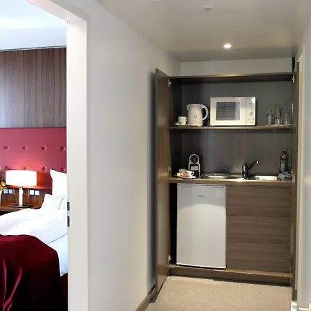 Fora By Mercure Hotel