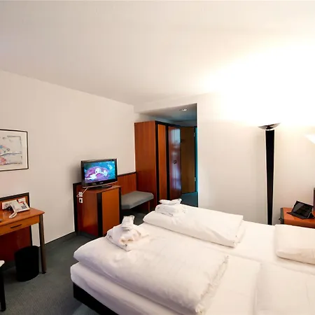 Отель Fora By Mercure 4*