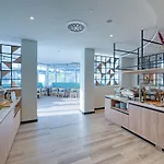Fora By Mercure فندق