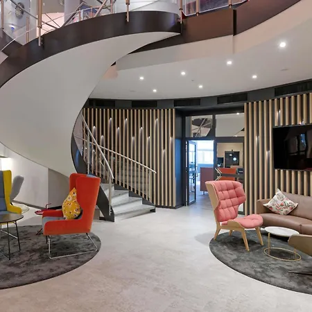 Hotel Fora By Mercure